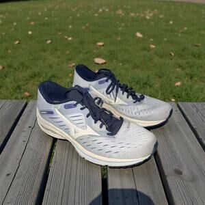 Mizuno Blue Wave Rider 24